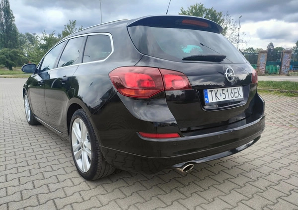 Opel Astra cena 22600 przebieg: 182000, rok produkcji 2011 z Kielce małe 29